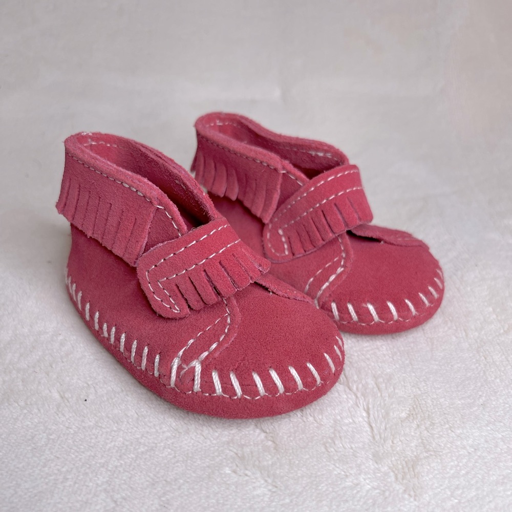 MINNETONKA. Front Strap Bootie. - Picture 2 of 7